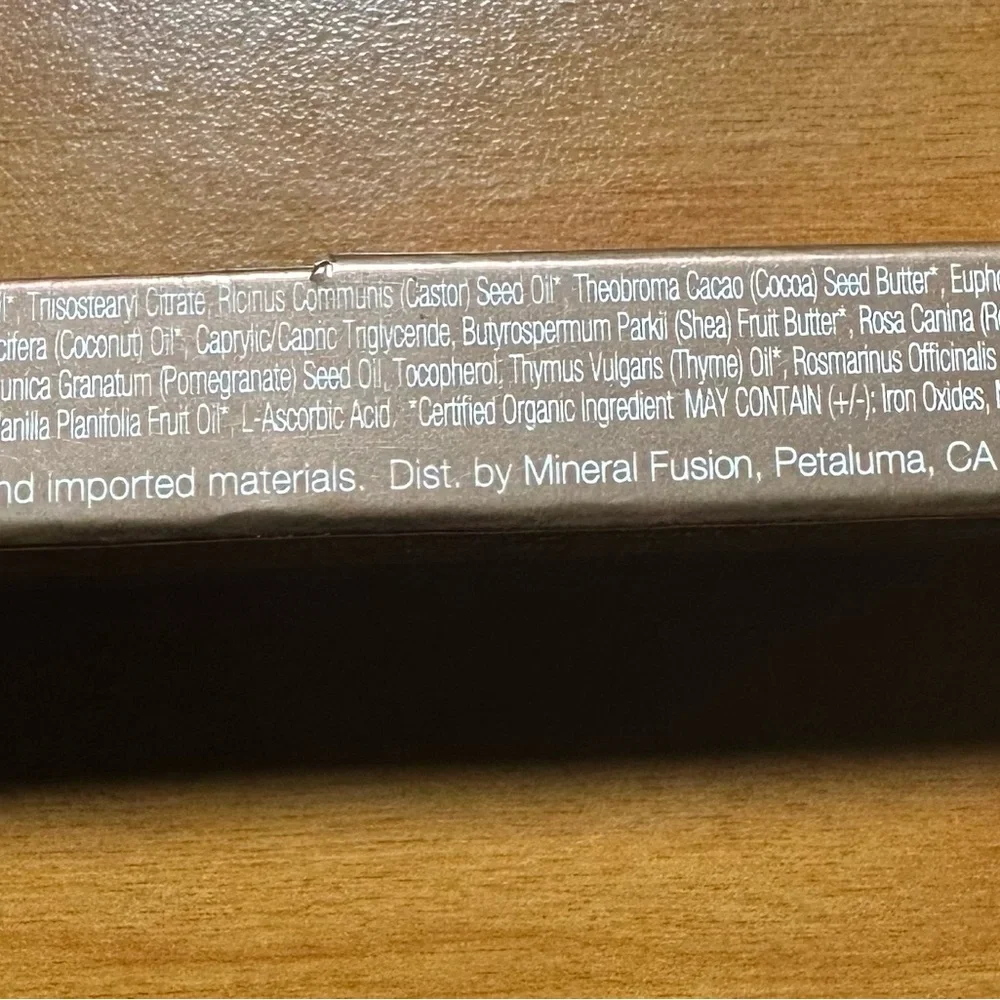 Mineral Fusion liquid lip